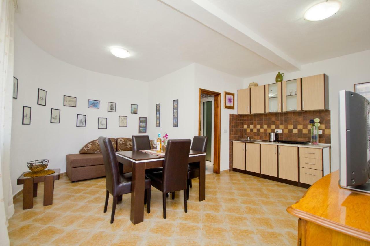 Apartments Dora Dobra Voda Exteriér fotografie